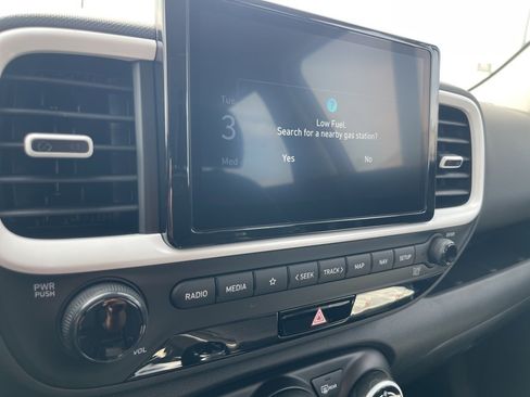 New 2025 Hyundai Venue Limited image 22