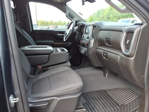 Used 2021 Chevrolet Silverado 1500 LT AWD/4WD image 19