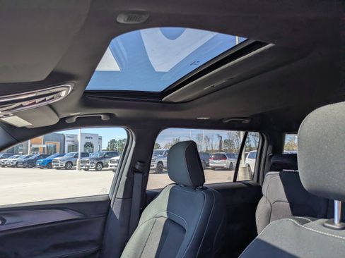 New 2026 Jeep Grand Cherokee L 2WD image 12