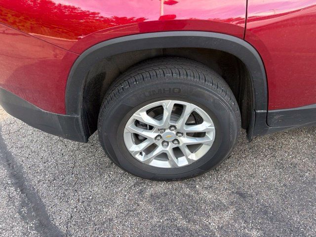 Used 2021 Chevrolet Traverse LT FWD image 17