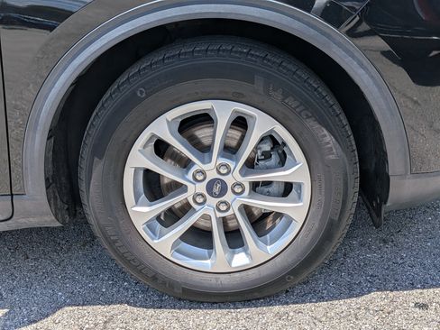 Used 2021 Ford Escape SE FWD image 11