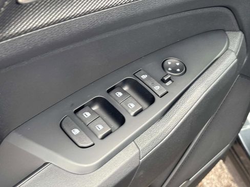 New 2025 Kia Sportage LX image 21