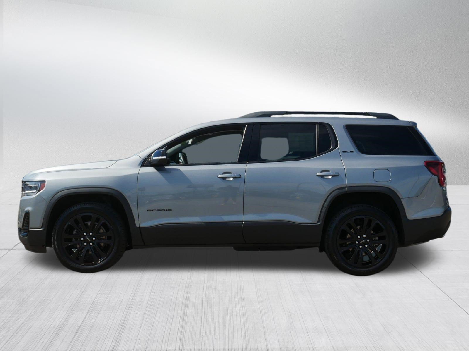 Used 2023 GMC Acadia SLE w/ Driver Convenience Package AWD/4WD image 4