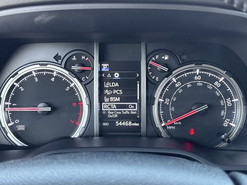 Used 2024 Toyota 4Runner TRD Off-Road AWD/4WD image 29