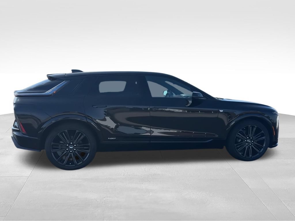 New 2026 Cadillac Lyriq V AWD/4WD image 10