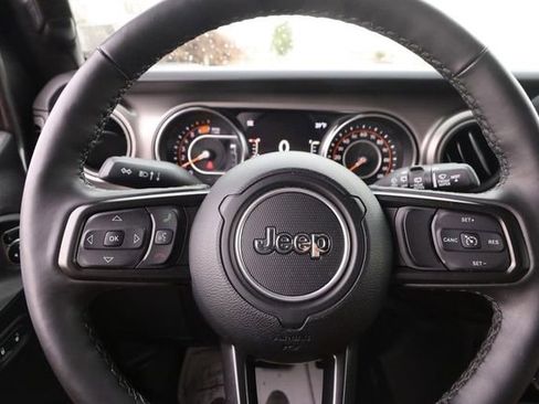 Used 2022 Jeep Wrangler Unlimited Sport image 10