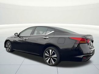 Used 2022 Nissan Altima 2.5 SL video 2