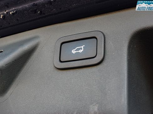 Used 2015 Land Rover Discovery Sport HSE image 32