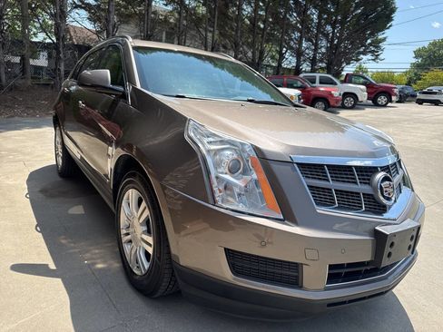 Used 2011 Cadillac SRX Luxury AWD/4WD image 7