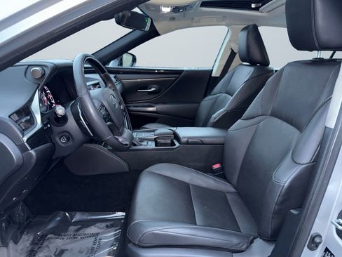 Used 2021 Lexus ES 350 w/ Premium Package image 9