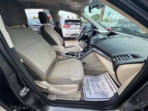 Used 2015 Ford Escape SE FWD image 10