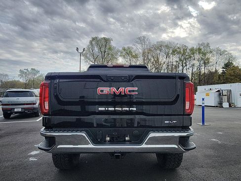 Used 2025 GMC Sierra 1500 SLT AWD/4WD image 4