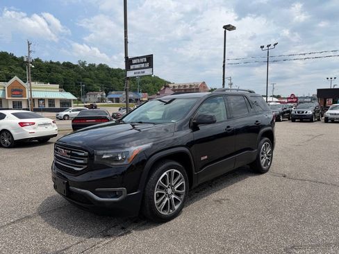 Used 2017 GMC Acadia SLT AWD/4WD image 1