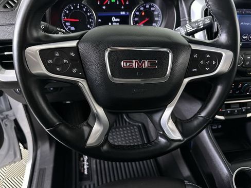 Used 2024 GMC Terrain SLT AWD/4WD image 11