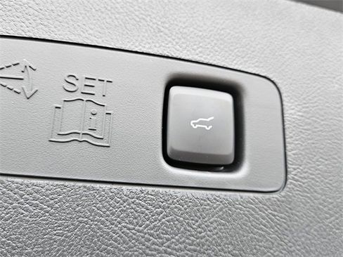 New 2025 Lincoln Corsair FWD w/ Equipment Group 101A image 12