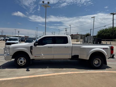 Used 2023 Ford F350 Lariat w/ Lariat Ultimate Package AWD/4WD image 7