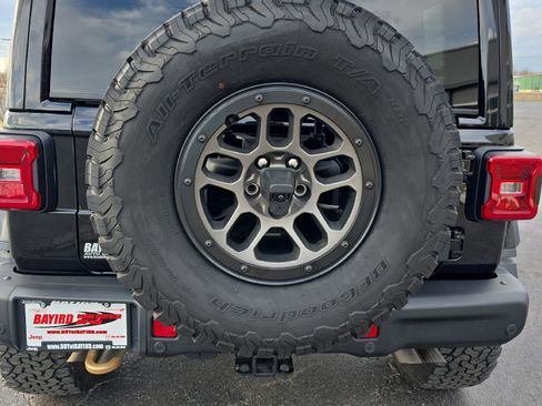 Used 2023 Jeep Wrangler Unlimited Rubicon 392 image 15