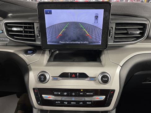 Used 2023 Ford Explorer XLT w/ Equipment Group 202A image 25