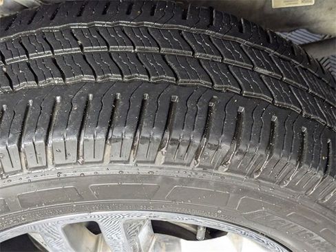 Used 2019 Chevrolet Silverado 2500 High Country w/ Duramax Plus Package image 18