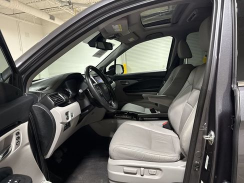 Used 2018 Honda Pilot Elite image 21