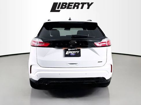 Used 2023 Ford Edge SE w/ Black Appearance Package image 6