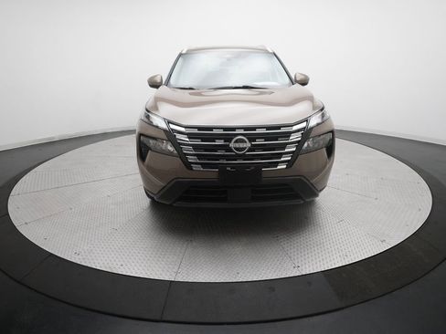 Certified 2024 Nissan Rogue SV w/ SV Premium Package image 11