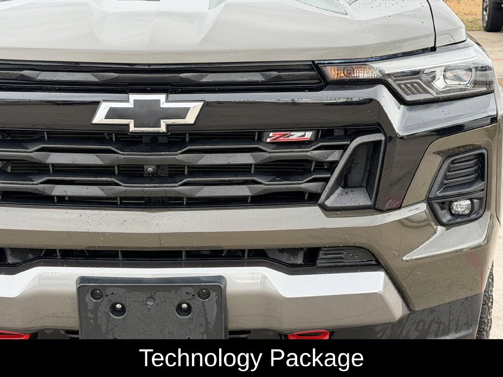 Used 2023 Chevrolet Colorado Z71 w/ Z71 Convenience Package 2 AWD/4WD image 4