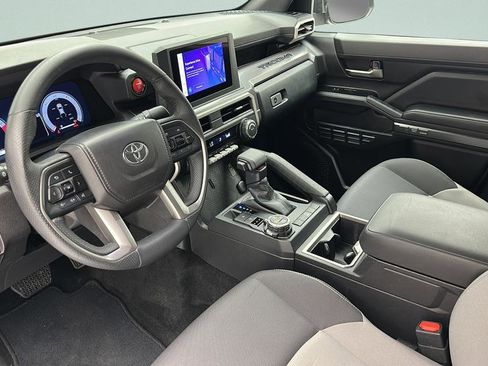 Used 2025 Toyota Tacoma TRD Off-Road AWD/4WD image 13