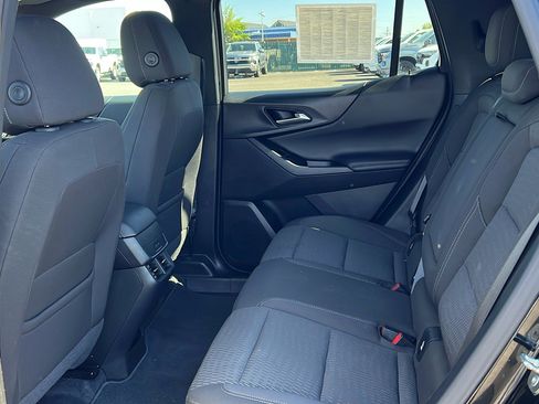Used 2025 Chevrolet Equinox LT AWD/4WD image 13