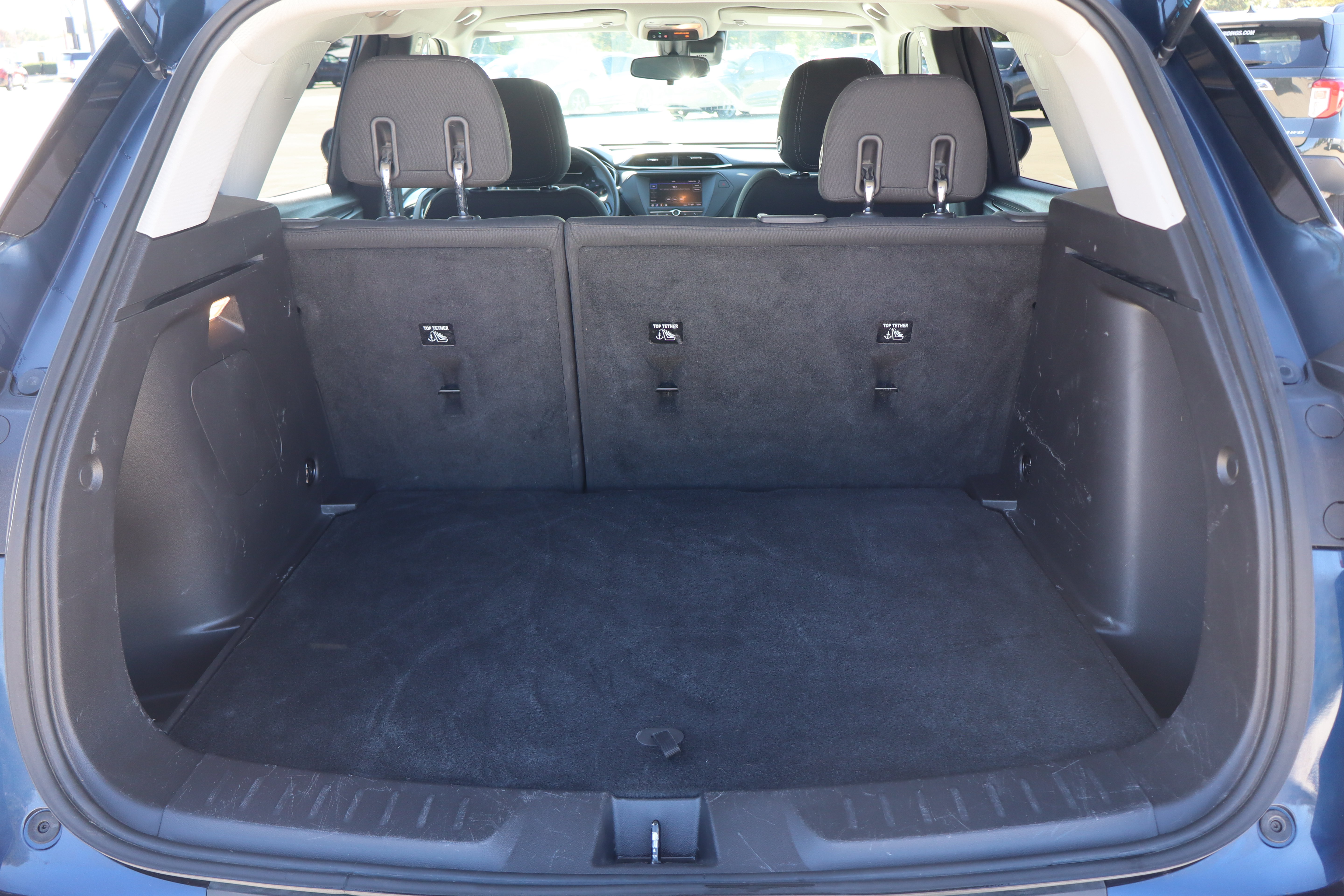 Used 2022 Chevrolet TrailBlazer LT w/ LPO, Blackout Package FWD image 22