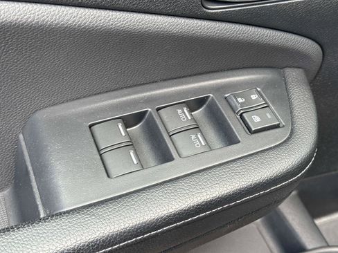 Certified 2017 Honda Ridgeline RTL-T image 18