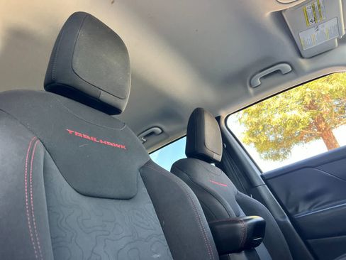 Used 2016 Jeep Renegade Trailhawk image 18