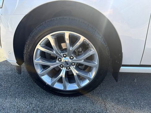 Used 2019 Ford Expedition Platinum AWD/4WD image 13