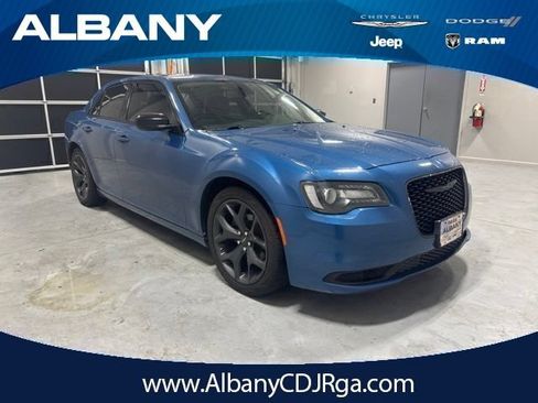 Used 2020 Chrysler 300 Touring w/ Sport Appearance Package RWD image 1