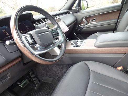 Certified 2023 Land Rover Range Rover SE image 15