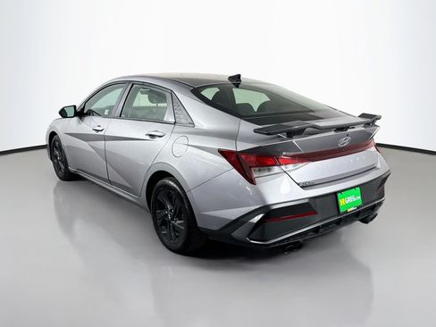 Used 2025 Hyundai Elantra SE FWD image 7