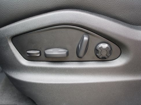 Certified 2025 Porsche Cayenne AWD/4WD image 28