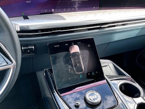 Certified 2025 Cadillac Escalade IQ Luxury 2 w/ LPO, Premium Carpet Package AWD/4WD image 15