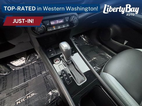 Used 2021 Nissan Kicks SR w/ SR Premium Package image 15