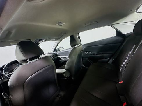 Used 2021 Hyundai Elantra SEL w/ Convenience Package image 13