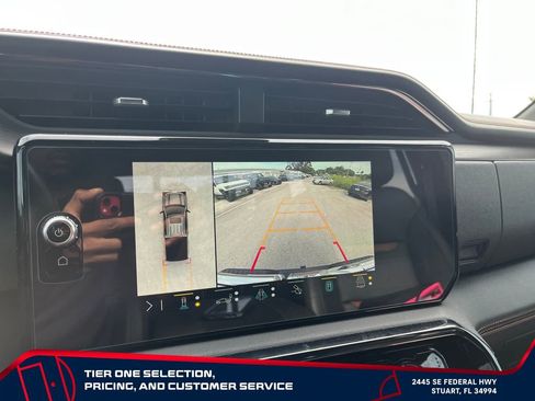 Used 2023 GMC Sierra 1500 AT4 w/ AT4 Premium Package AWD/4WD image 32