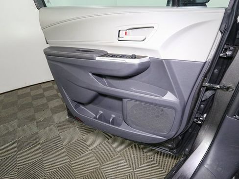Used 2021 Toyota Sienna LE image 31