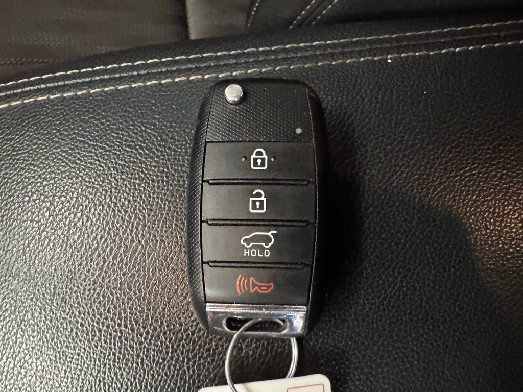 Used 2022 Kia Sportage LX AWD/4WD image 18