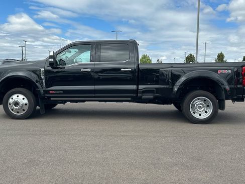 Used 2023 Ford F450 Platinum w/ FX4 Off-Road Package AWD/4WD image 7