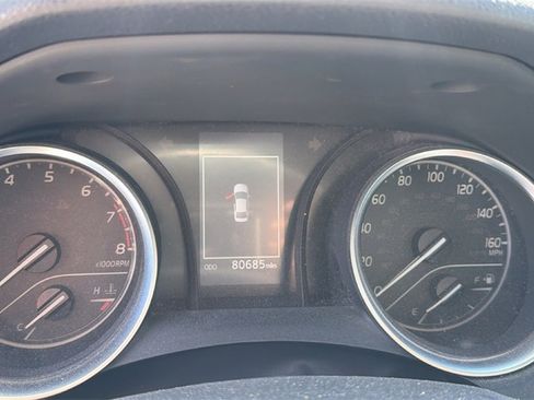 Used 2018 Toyota Camry LE image 13