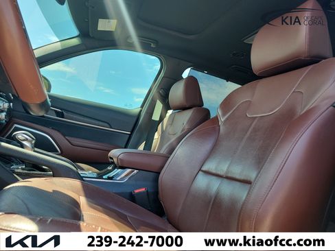 Certified 2024 Kia Telluride EX w/ EX Captain's Chair Package FWD image 27