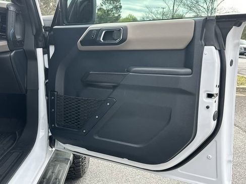 Used 2024 Ford Bronco Wildtrak image 15