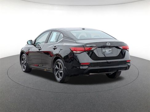 Used 2025 Nissan Sentra SV image 7