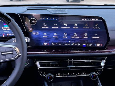 New 2026 Chevrolet Traverse Z71 w/ Enhanced Driving Package image 7