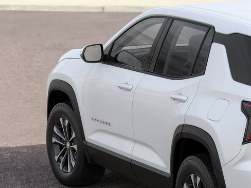 New 2026 Chevrolet Equinox LT w/ Midnight Edition FWD image 16